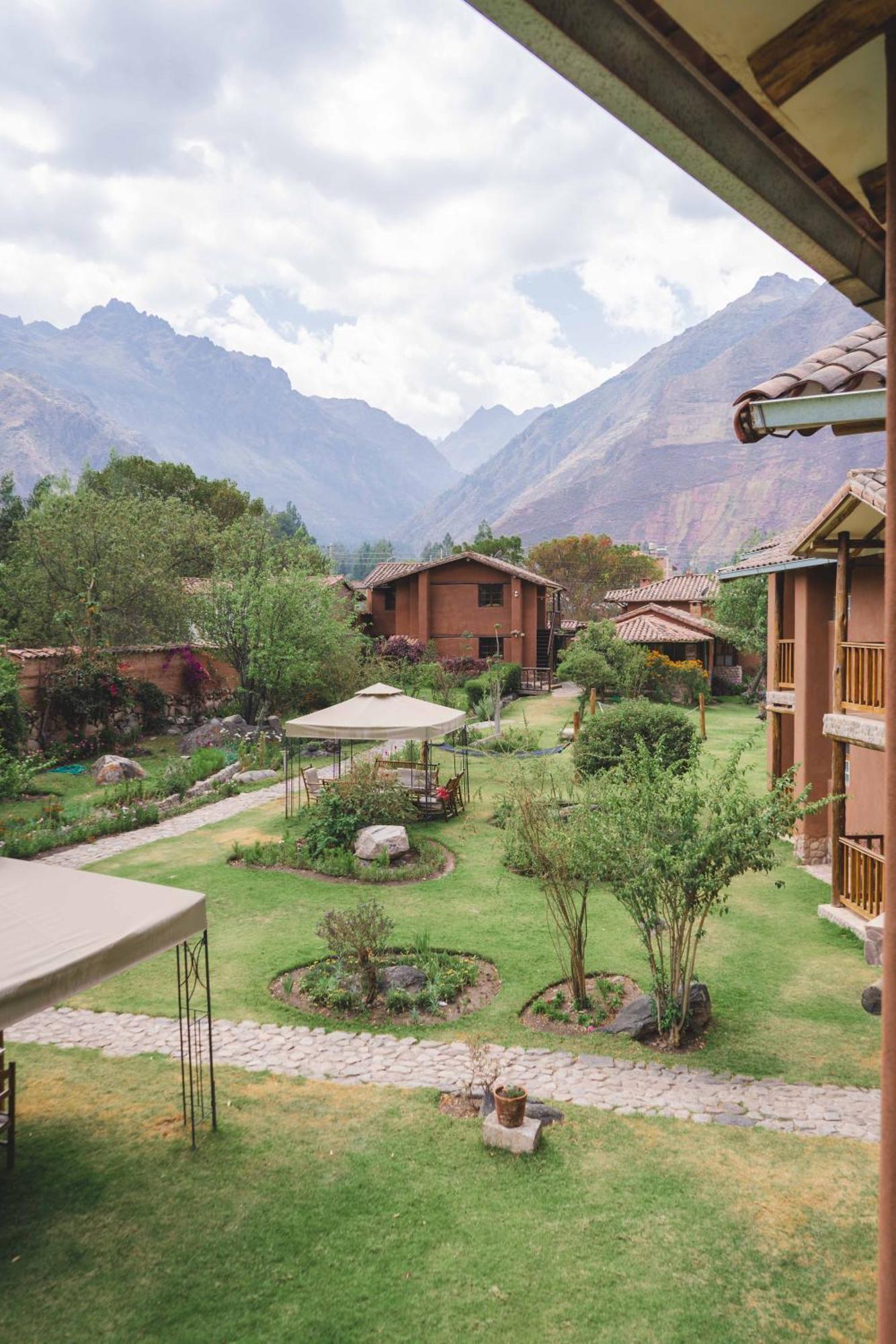 Lizzy Wasi Urubamba Hotel Exterior foto
