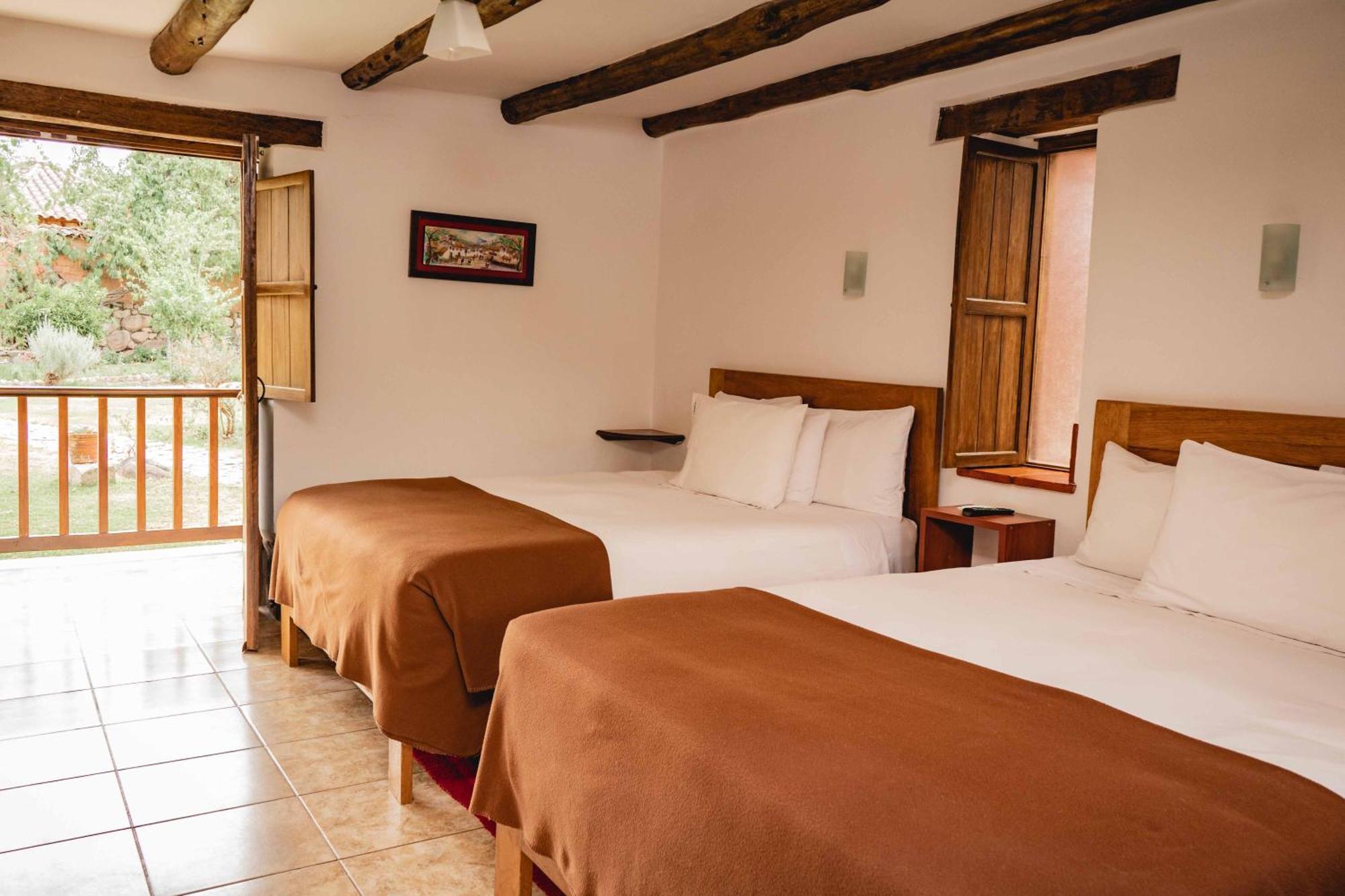 Lizzy Wasi Urubamba Hotel Exterior foto